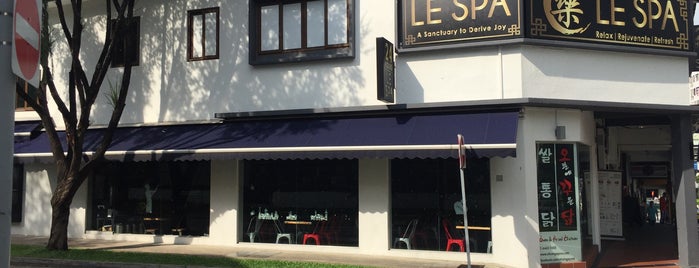 Le Spa is one of シンガポール.