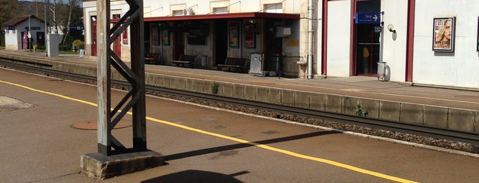 Gare SNCF de Montbard is one of Lieux de voyage.