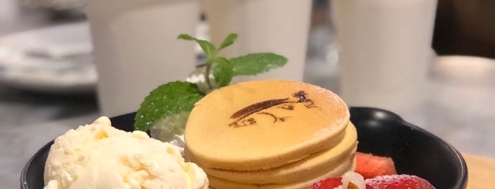 Moomin Café is one of Siam Center.