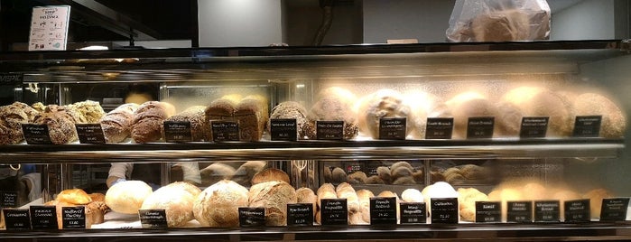 Nick Vina Artisan Bakery is one of Ianさんのお気に入りスポット.