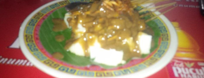 Sate Padang Jaso Kawan is one of antapani to eat.