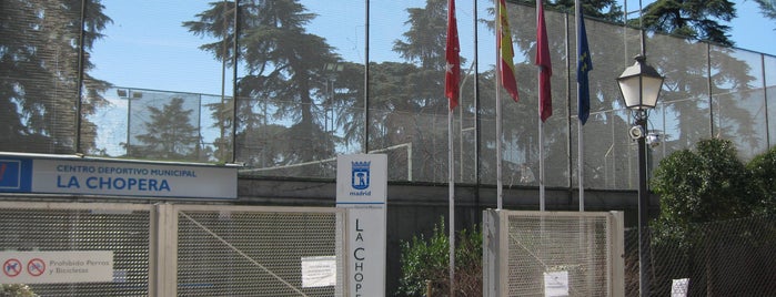 Centro Deportivo Municipal La Chopera is one of Ruta Colorea Madrid para conocer el Retiro.