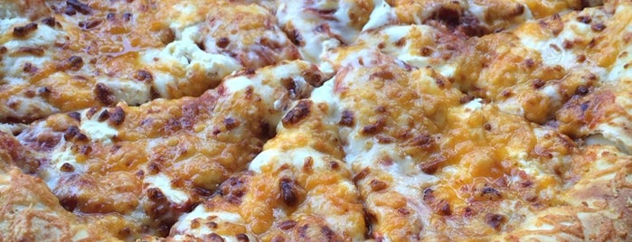 Domino's Pizza is one of Adolfo : понравившиеся места.