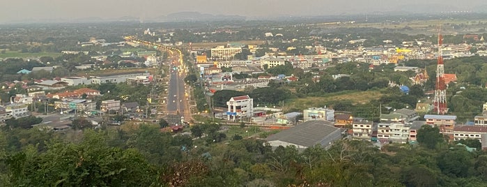 Sakaekrang Hill is one of AngThong/SingBuri/ChaiNat/SuphanBuri/UthaiThani.