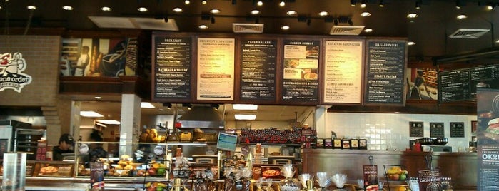 Corner Bakery Cafe is one of Robin’s Liked Places.