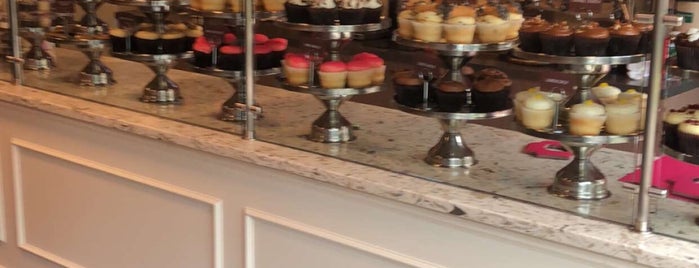 Smallcakes Cupcakery is one of LI Places Bucket List:.