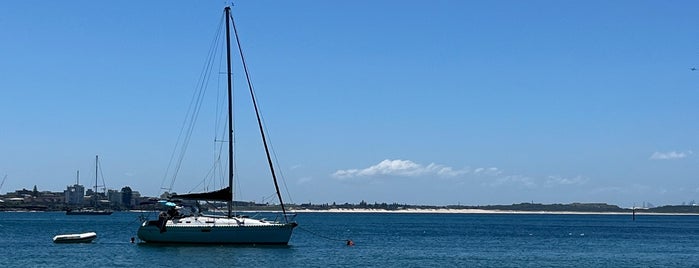 Jibbon Beach is one of Corrimal.