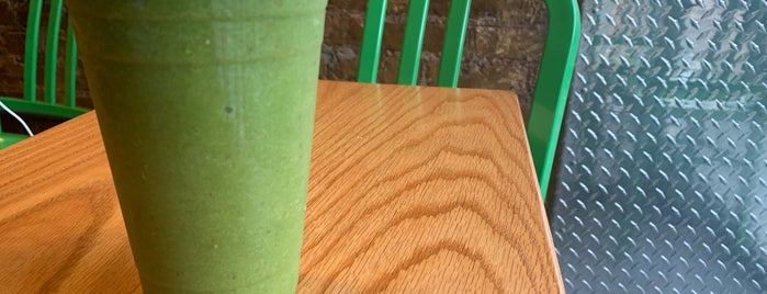 Green Juice Cafe is one of สถานที่ที่ Shanna ถูกใจ.