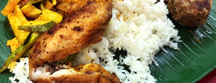 Hussain Muslim Food is one of Tempat yang Disukai MAC.