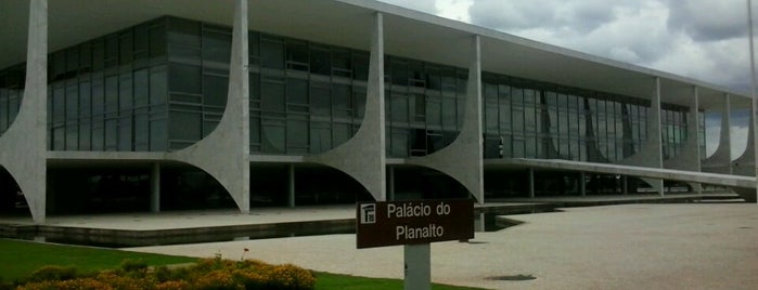 Palácio do Planalto is one of Lugares visitados.