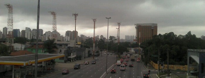 Viaduto João Julião da Costa Aguiar is one of สถานที่ที่ Mônica ถูกใจ.