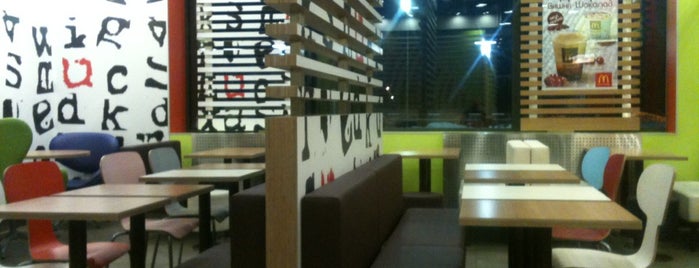 McDonald's is one of Tempat yang Disukai Tema.