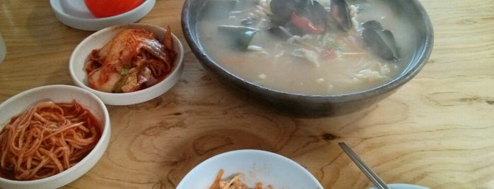 최박사칼국수 is one of 면식범(麵食犯).