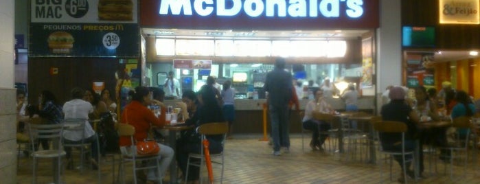 McDonald's is one of restaurantes.