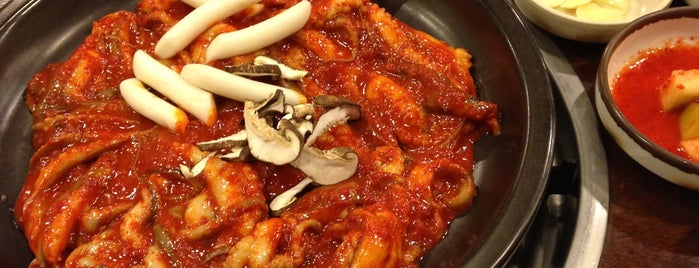 쭈사모 is one of Shinchon - Food, 신촌-밥.