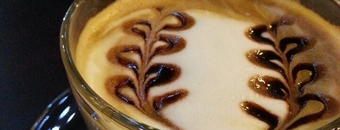 Doi Chaang Coffee Malaysia is one of Lugares favoritos de Afiq.