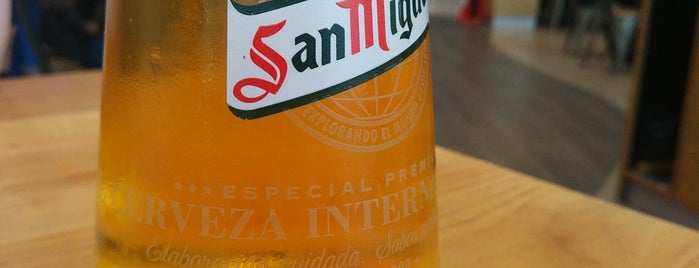 Beer House is one of Lugares favoritos de Sandro.