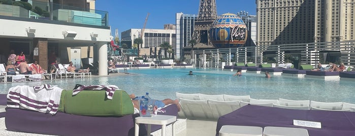 Boulevard Pool is one of Las Vegas Poolside.