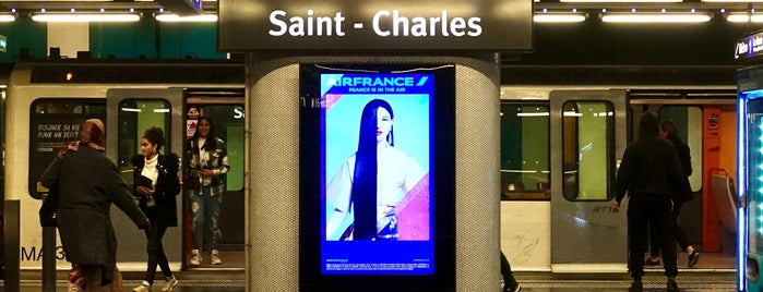 Métro Saint-Charles – Gare SNCF [M1,M2] is one of Lieux qui ont plu à Amit.