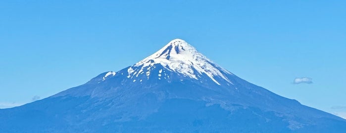 Volcán Osorno is one of Chile Lake District.