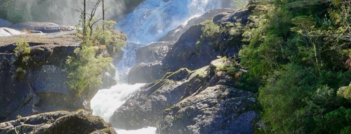 Cascada Los Cántaros is one of Conocete Bariloche.