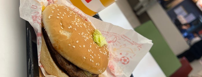 McDonald's is one of Fatih'in Beğendiği Mekanlar.