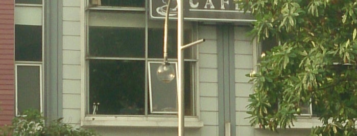 Cafe noir is one of Bandung.