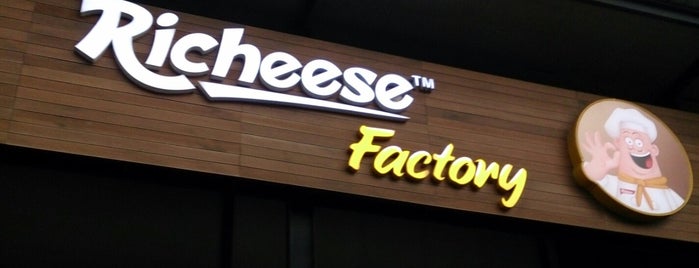 Richeese Factory is one of restoran.