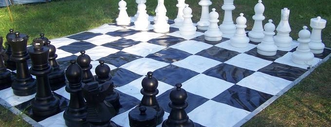 Galapagai: Gigant Chess is one of Galapagai.