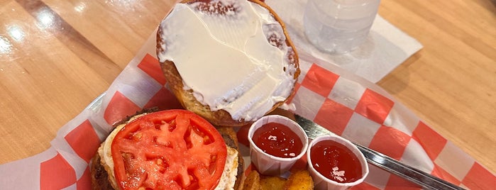 Fuddruckers is one of The 15 Best Places for Cherries in Houston.
