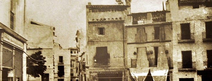 Plaza de la Alfalfa is one of Lugares Históricos en Sevilla - Historic Sites.