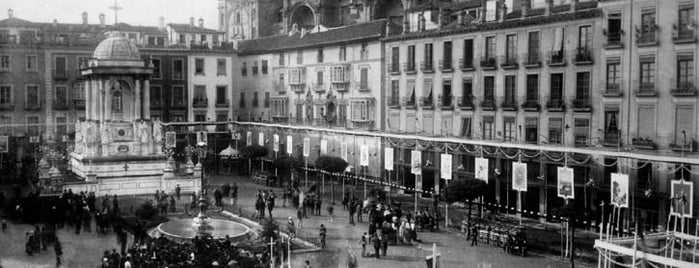 Plaza de Bib-Rambla is one of Andalucía: Granada.