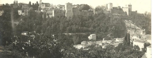 Mirador de San Nicolás is one of Andalucía: Granada.