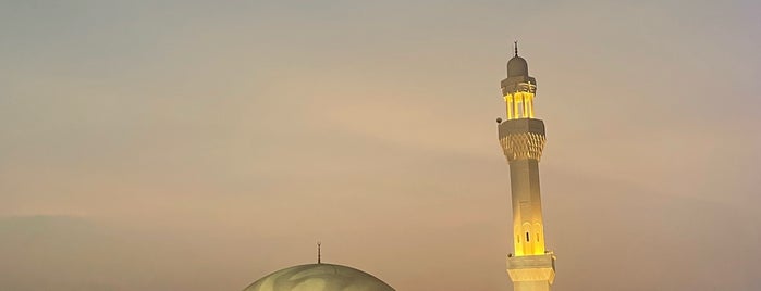 The Floating Mosque is one of Jeddah.