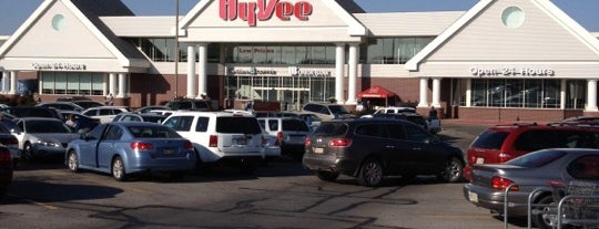 Hy-Vee is one of Marni'nin Beğendiği Mekanlar.