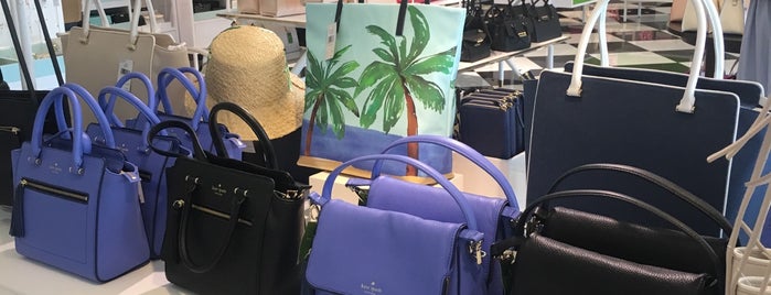 kate spade new york outlet is one of Aguさんのお気に入りスポット.