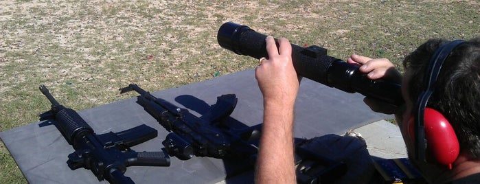 Bexar Community Shooting Range is one of สถานที่ที่บันทึกไว้ของ Kristi.