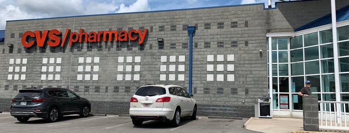 CVS Pharmacy is one of Tempat yang Disukai Melanie.