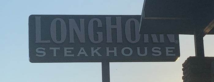 LongHorn Steakhouse is one of Favorite Food.