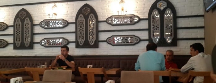 Кафе Даш / Cafe Dash is one of Locais curtidos por Timur.