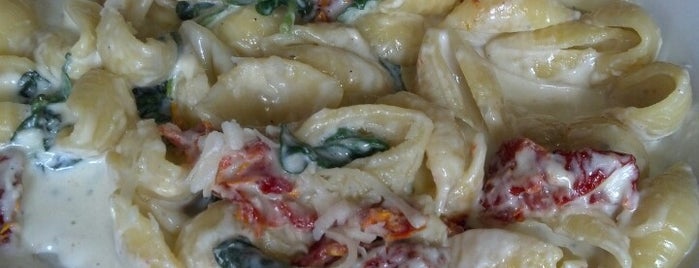 Pasta "Al Gusto" is one of Locais salvos de Stacy.