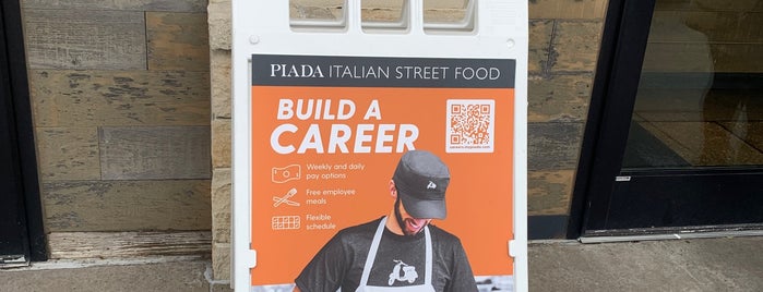 Piada Italian Street Food is one of Andrea'nın Kaydettiği Mekanlar.