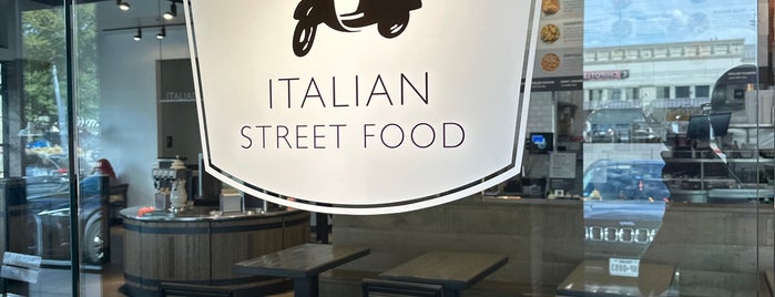 Piada Italian Street Food is one of Lugares favoritos de David.