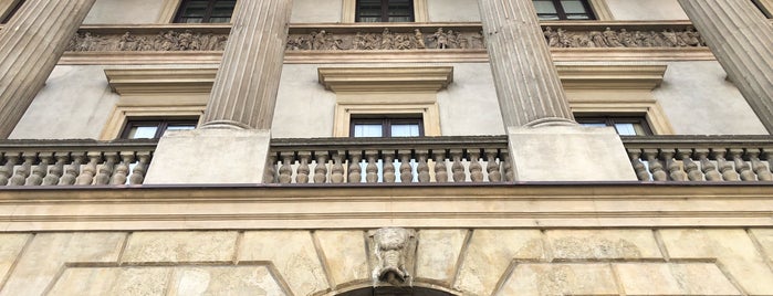 Palazzo Saporiti is one of Milano 2017.