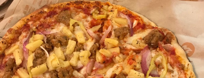 Blaze Pizza is one of John : понравившиеся места.