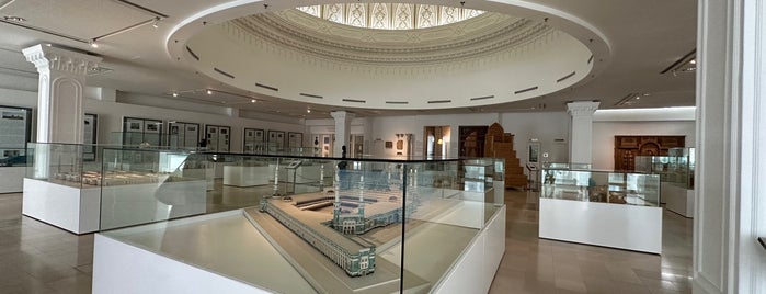 Islamic Arts Museum Malaysia is one of Atif'in Beğendiği Mekanlar.