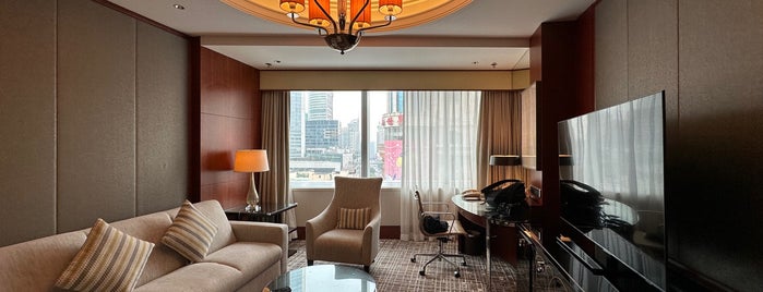 Shanghai Marriott Hotel City Centre is one of Lisa’s Liked Places.