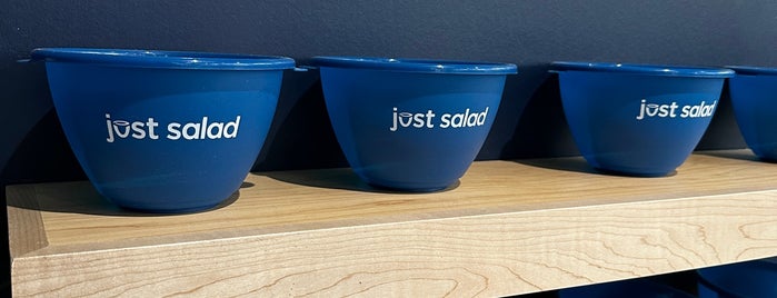 Just Salad is one of FiDi Lunch Options.
