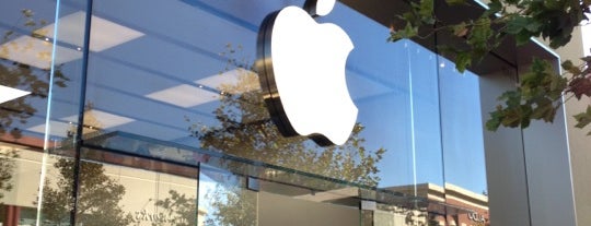 Apple Victoria Gardens is one of Marjieさんのお気に入りスポット.
