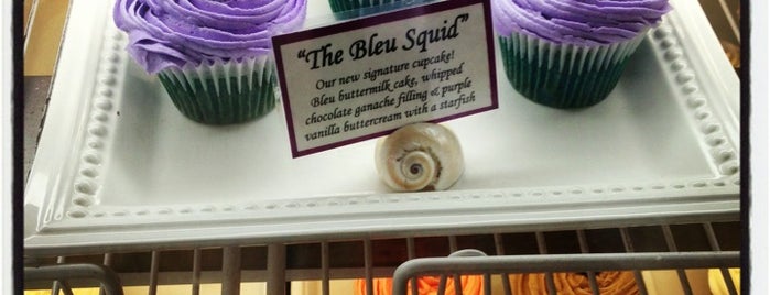 The Bleu Squid is one of สถานที่ที่ Beth ถูกใจ.